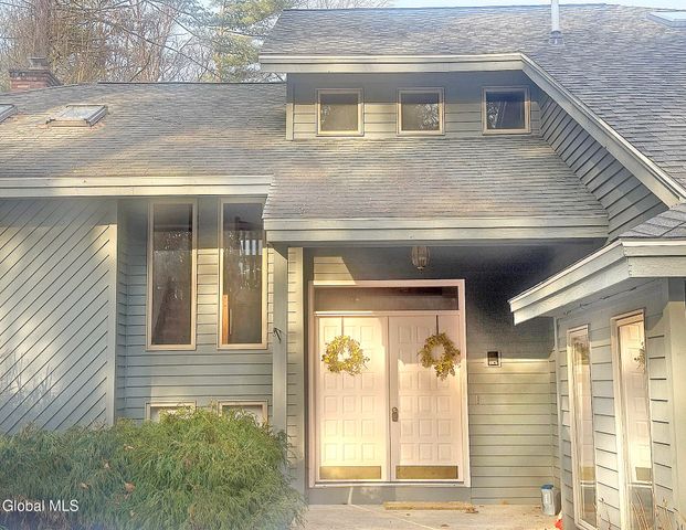 4 Van Court, Queensbury, NY 12804