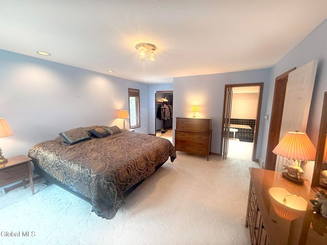 4 Van Court, Queensbury, NY 12804