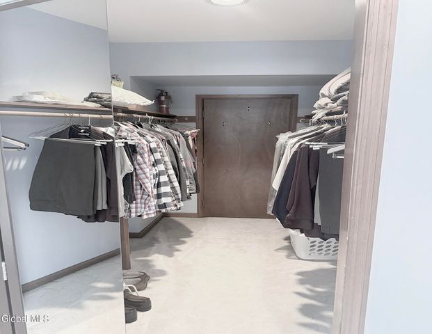 4 Van Court, Queensbury, NY 12804