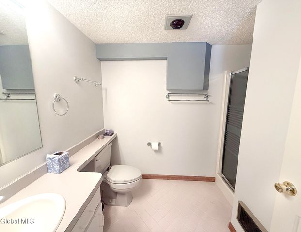 4 Van Court, Queensbury, NY 12804