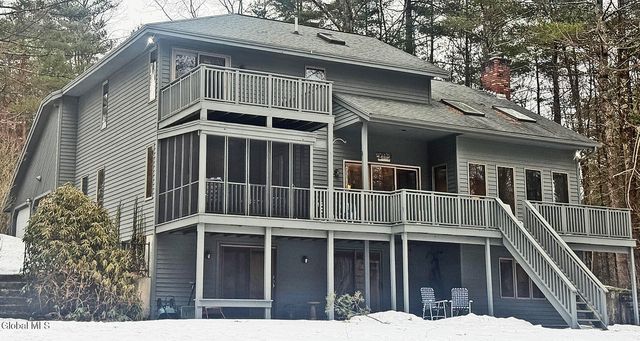 4 Van Court, Queensbury, NY 12804