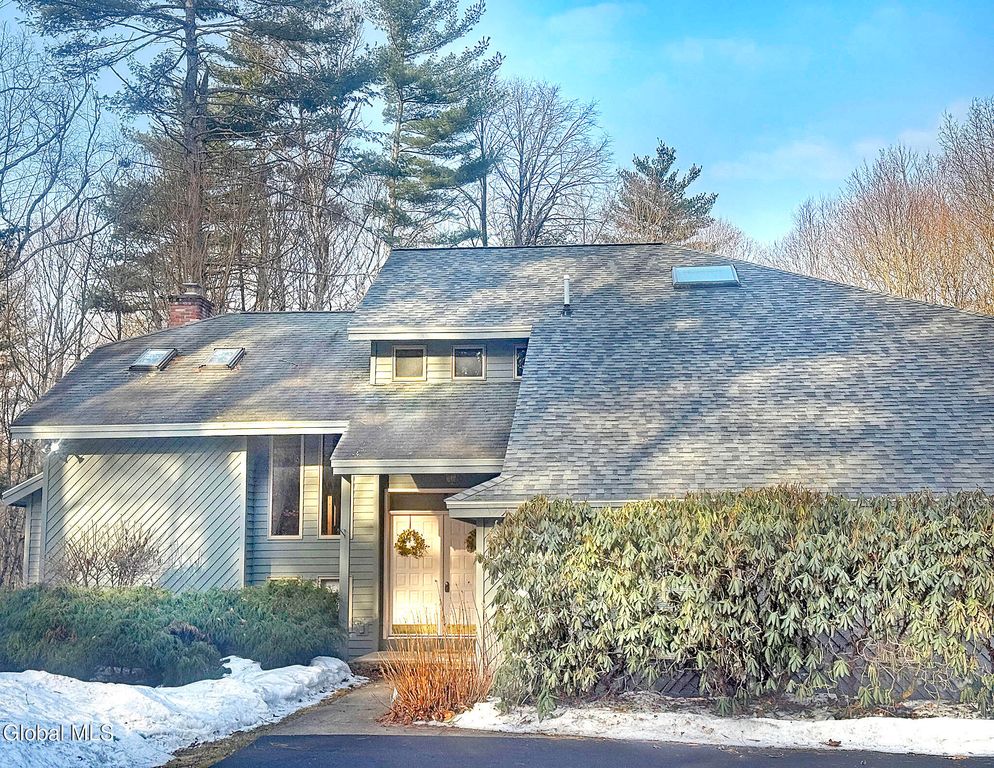 4 Van Court, Queensbury, NY 12804