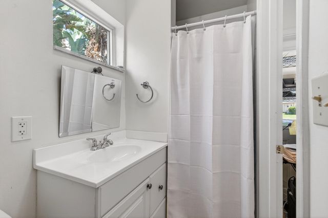 1109 NW 8th Street, Boynton Beach, FL 33426