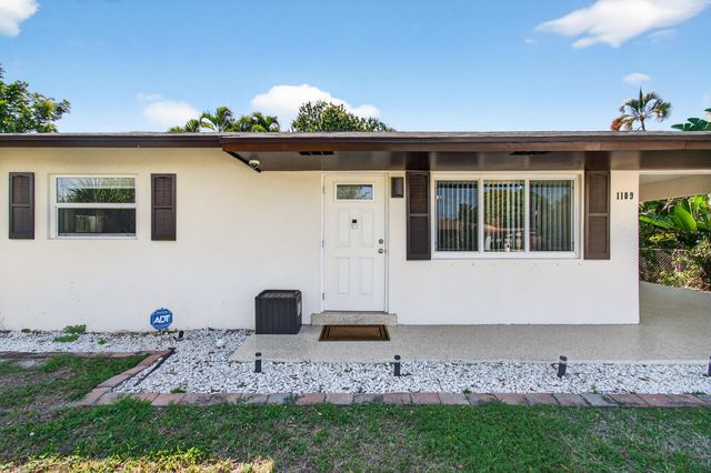 1109 NW 8th Street, Boynton Beach, FL 33426