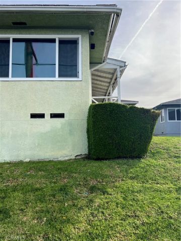 10902 S Western, Los Angeles, CA 90047