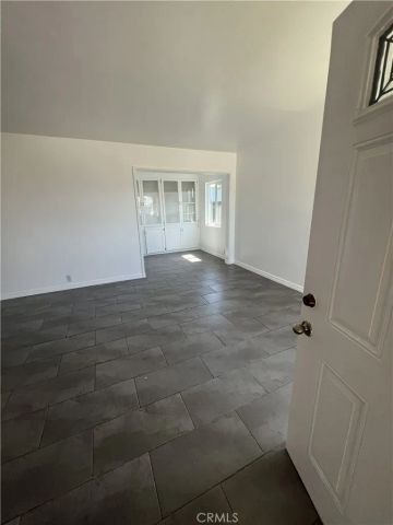 10902 S Western, Los Angeles, CA 90047