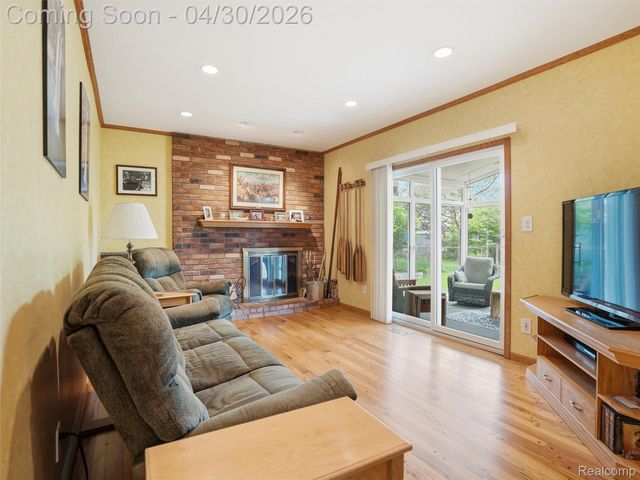 21222 Larkspur Street, Farmington, MI 48336