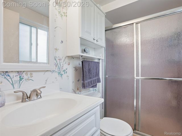 21222 Larkspur Street, Farmington, MI 48336