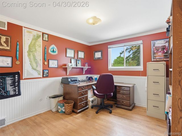 21222 Larkspur Street, Farmington, MI 48336