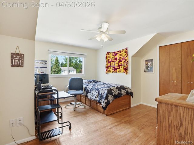 21222 Larkspur Street, Farmington, MI 48336