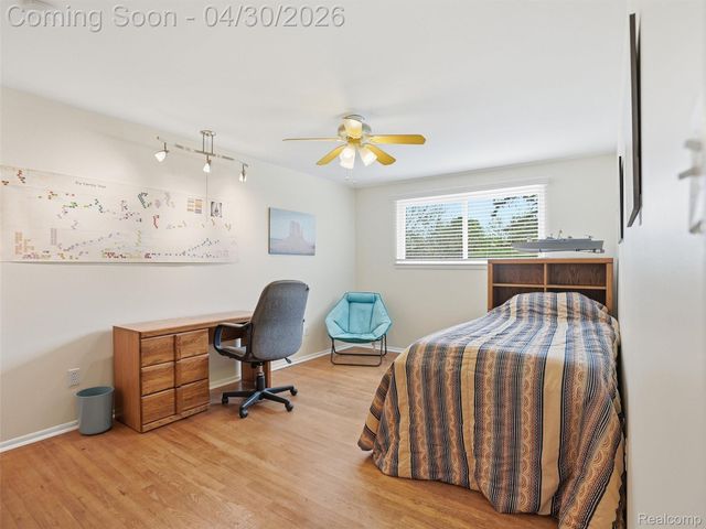 21222 Larkspur Street, Farmington, MI 48336