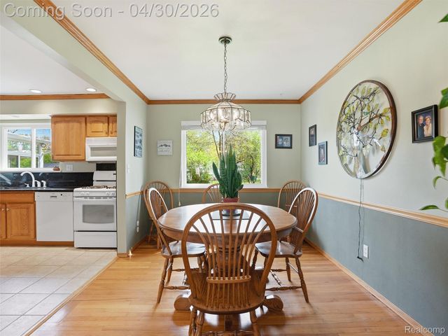21222 Larkspur Street, Farmington, MI 48336