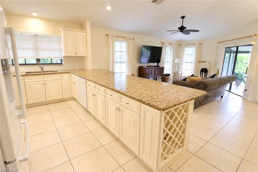 13010 Parktree CT 7L, NAPLES, FL 34110 — photo 2