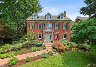 6363 Pershing Avenue, University City, MO 63130