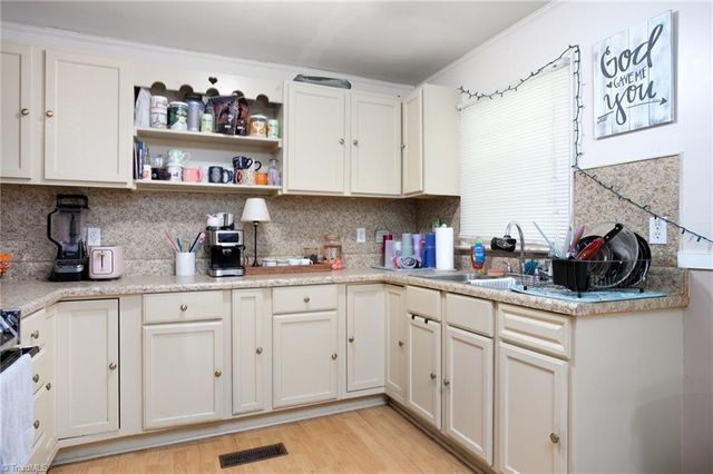 339 Valley Drive, Lexington, NC 27292