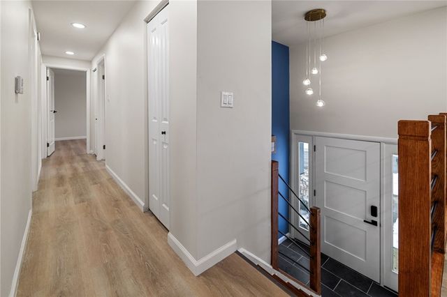 108 Mifflin Hills Dr, West Mifflin, PA 15122