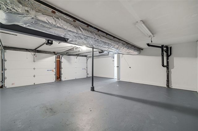 108 Mifflin Hills Dr, West Mifflin, PA 15122