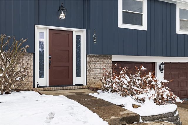 108 Mifflin Hills Dr, West Mifflin, PA 15122