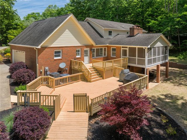 208 Cedar Dale Drive, Central, SC 29630