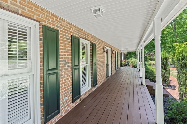 208 Cedar Dale Drive, Central, SC 29630