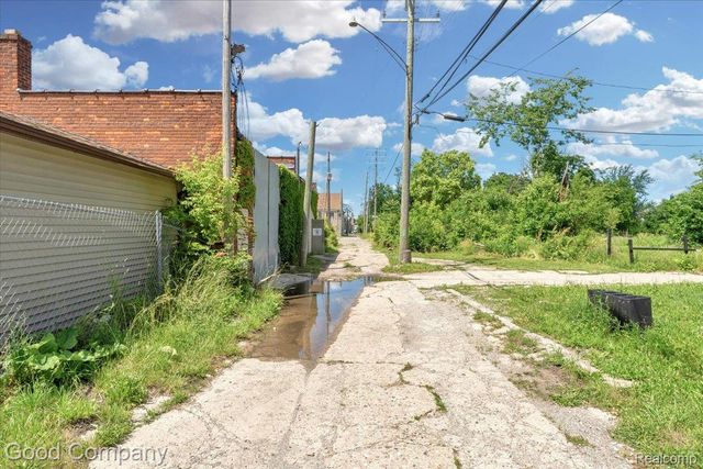18326 John R Street, Detroit, MI 48203