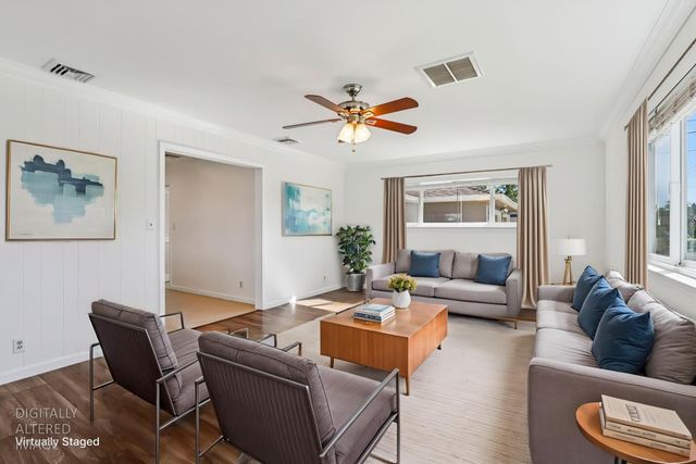 1215 W Walnut St, Lodi, CA 95240