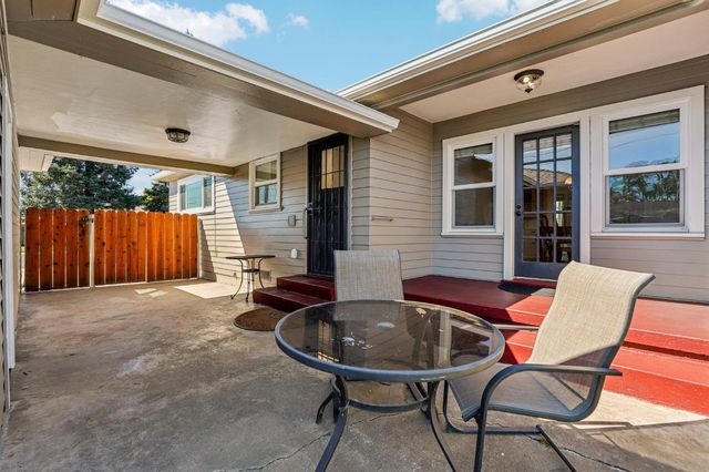 1215 W Walnut St, Lodi, CA 95240