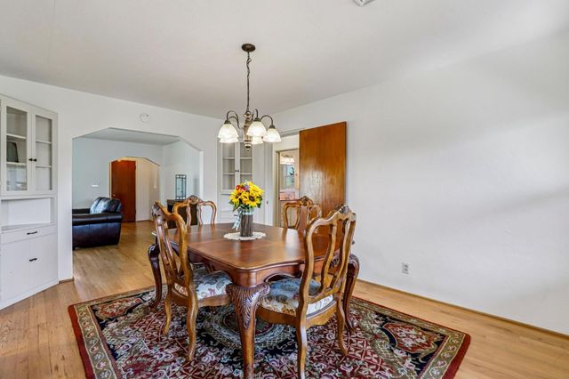 1215 W Walnut St, Lodi, CA 95240