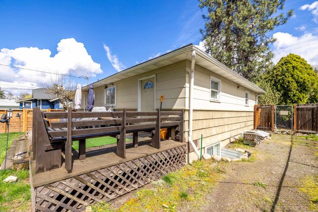 902 S Freya St, Spokane, WA 99202
