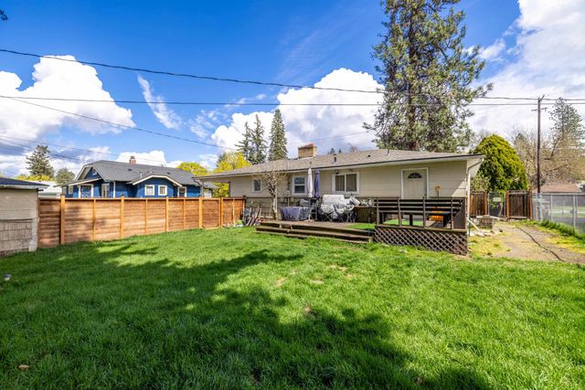 902 S Freya St, Spokane, WA 99202