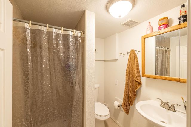 902 S Freya St, Spokane, WA 99202
