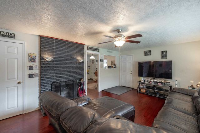 902 S Freya St, Spokane, WA 99202