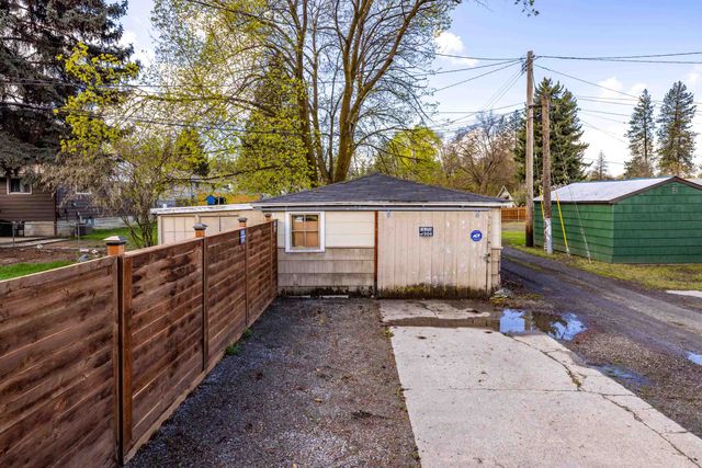 902 S Freya St, Spokane, WA 99202