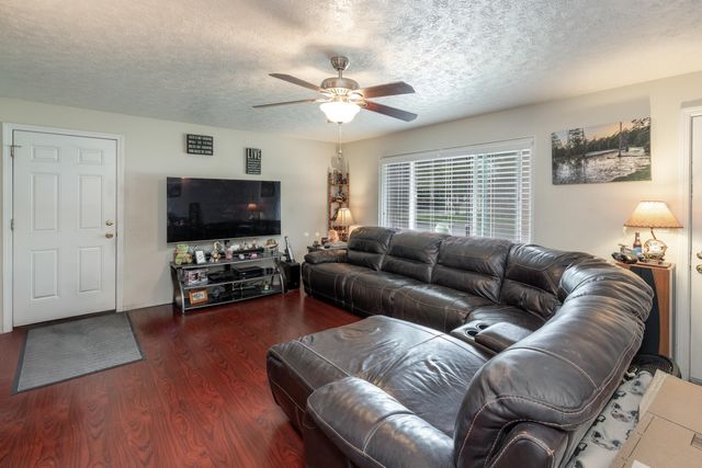 902 S Freya St, Spokane, WA 99202