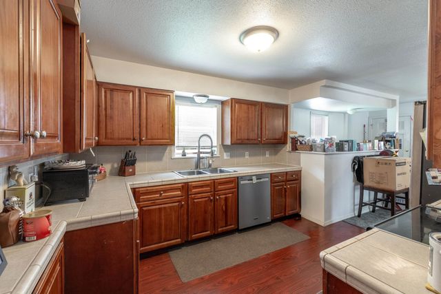 902 S Freya St, Spokane, WA 99202