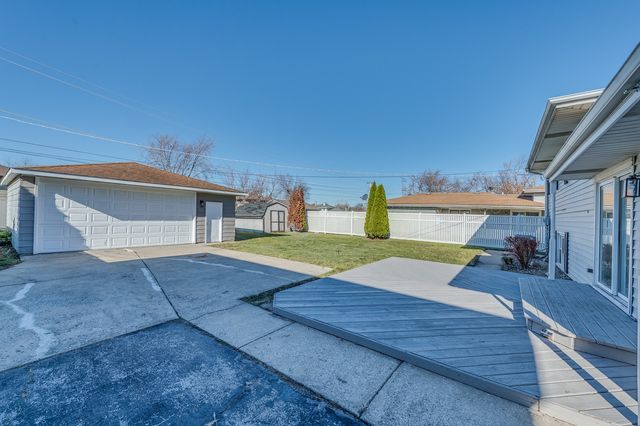 19116 Sherman Street, Lansing, IL 60438