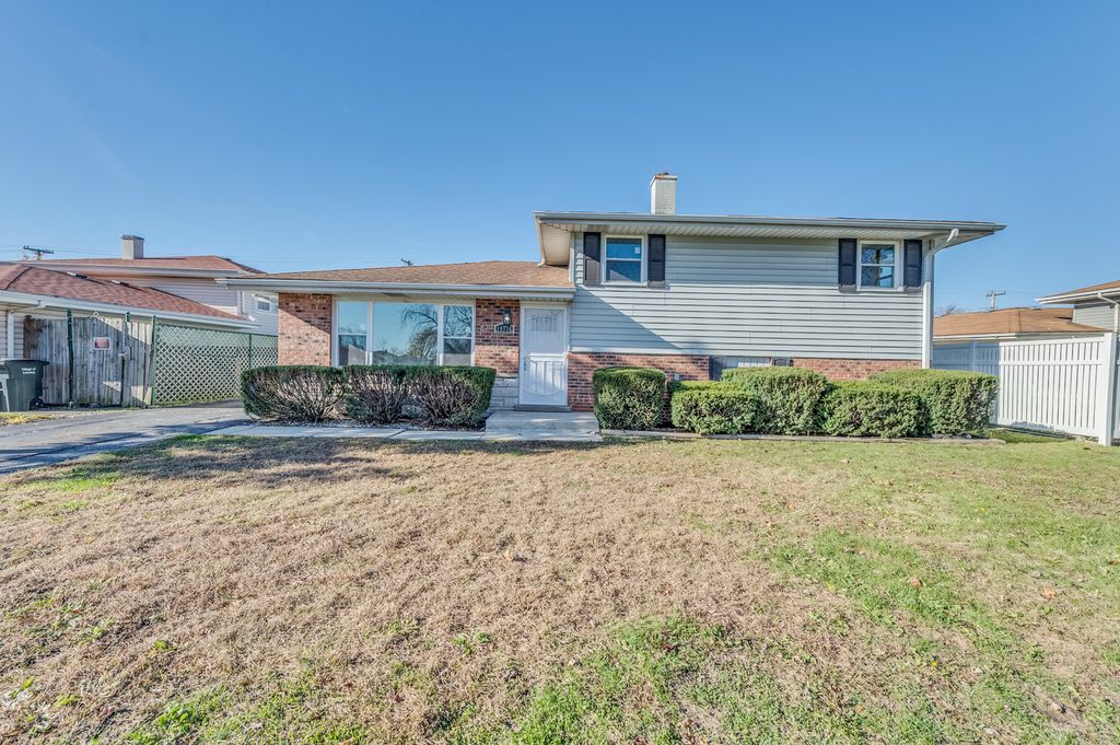 19116 Sherman Street, Lansing, IL 60438