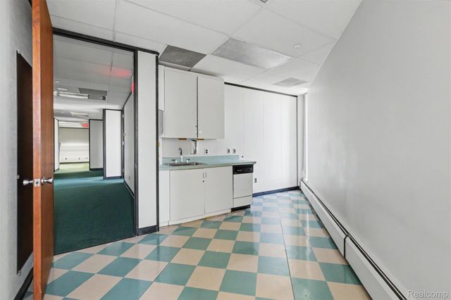 1 Parklane Boulevard W0900, Dearborn, MI 48126