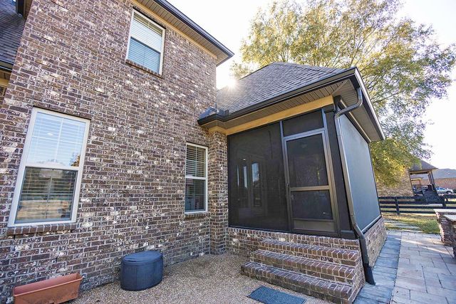 135 Cherokee Dock Rd, Lebanon, TN 37087