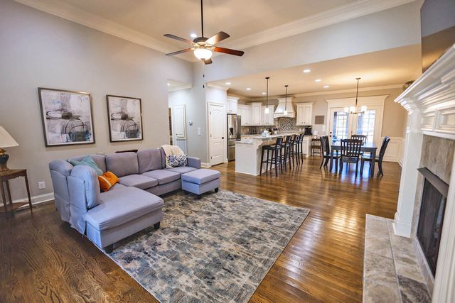 135 Cherokee Dock Rd, Lebanon, TN 37087