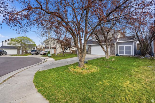 6853 S MULLIEN DR, West Jordan, UT 84081