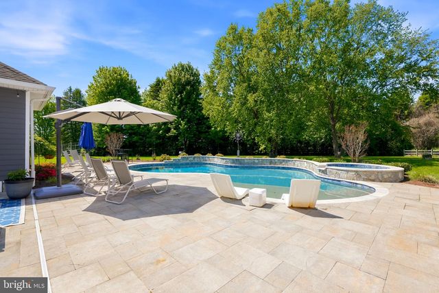 38593 DAYMONT LN, Waterford, VA 20197