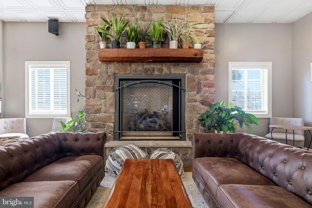38593 DAYMONT LN, Waterford, VA 20197
