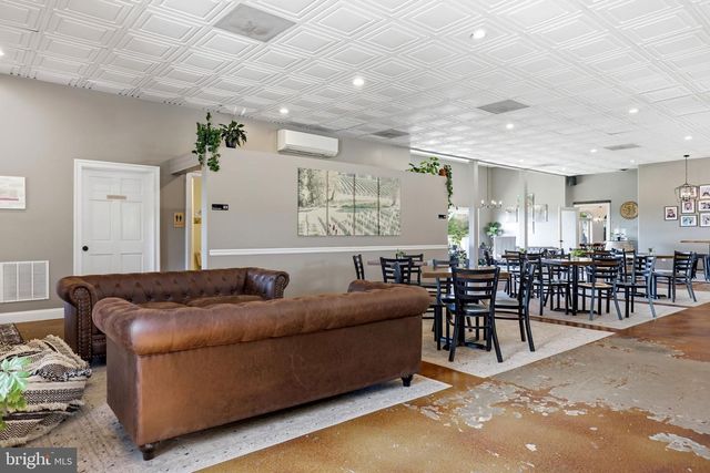 38593 DAYMONT LN, Waterford, VA 20197
