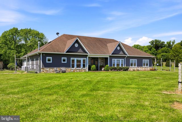 38593 DAYMONT LN, Waterford, VA 20197
