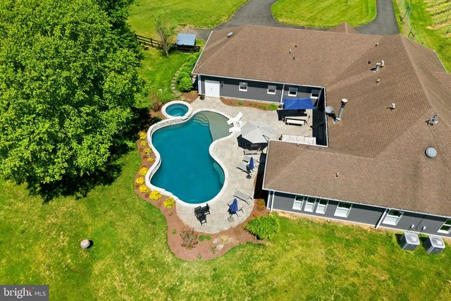 38593 DAYMONT LN, Waterford, VA 20197