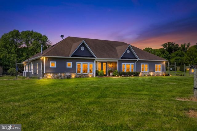 38593 DAYMONT LN, Waterford, VA 20197