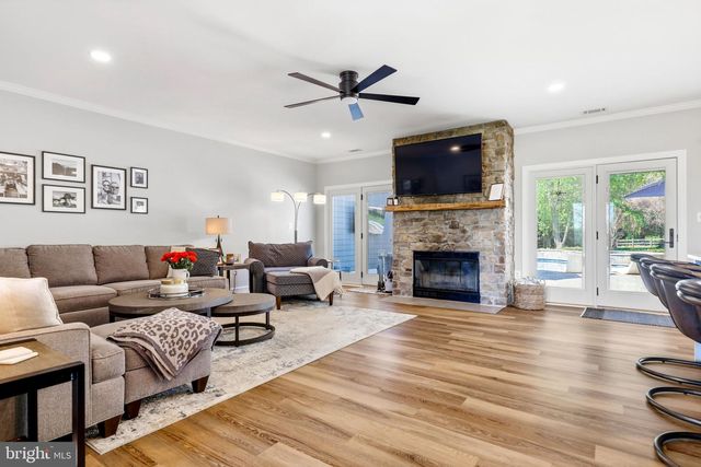 38593 DAYMONT LN, Waterford, VA 20197