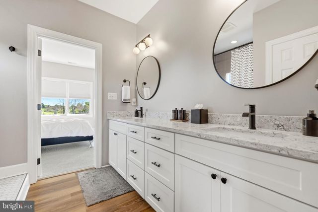 38593 DAYMONT LN, Waterford, VA 20197