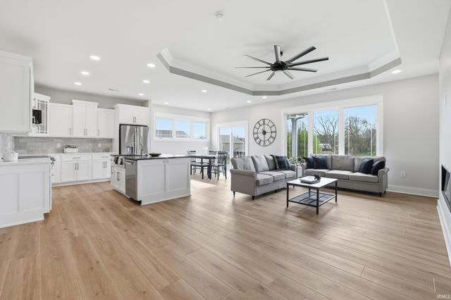 7603 W Julia Drive, Ellettsville, IN 47429